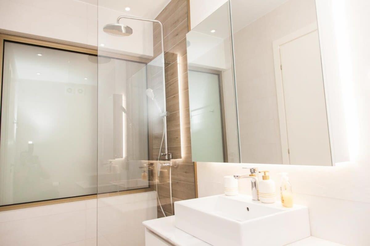 Comfortable 2 Bd Apt Near Sintagma Square Athen Exterior foto