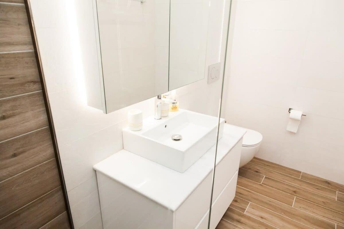 Comfortable 2 Bd Apt Near Sintagma Square Athen Exterior foto
